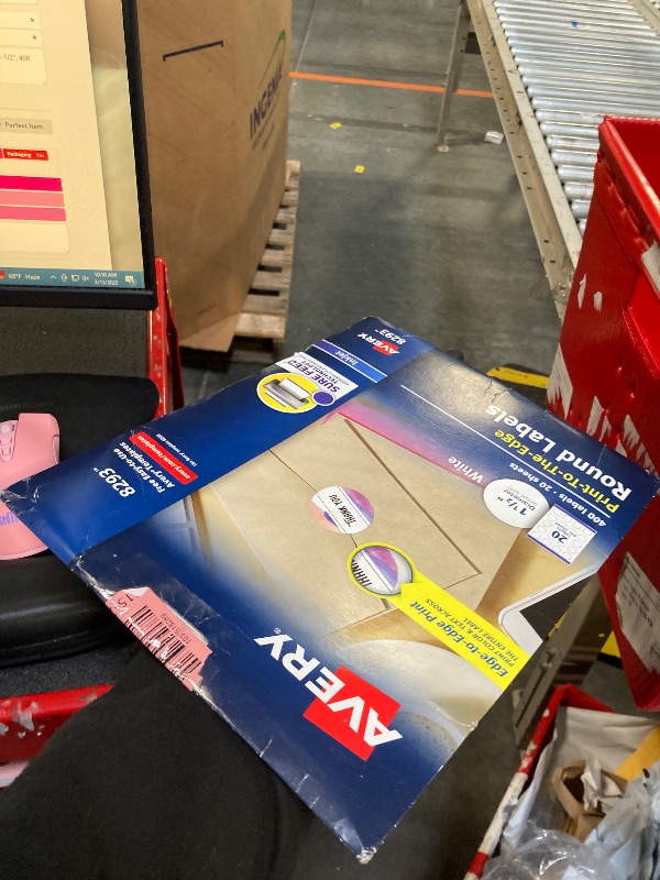 Photo 1 of Avery Matte White Round Labels, Sure Feed Technology, Permanent Adhesive, 1-1/2", 400 Labels (8293)