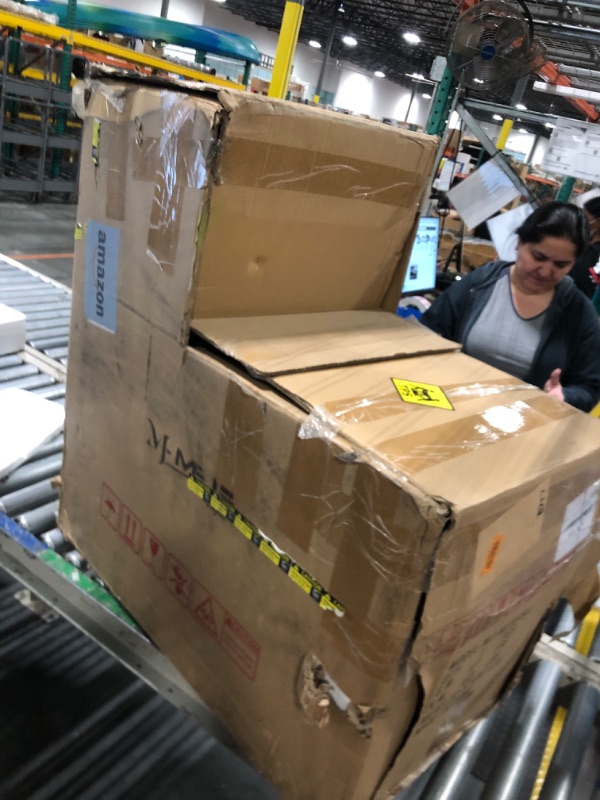 Photo 1 of MEJE #1015 - Modern Square Design One Piece Toilet with Comfort Seat Height,Soft Close Seat Cover, Dual Flush, White ***TOILET CRACKED***