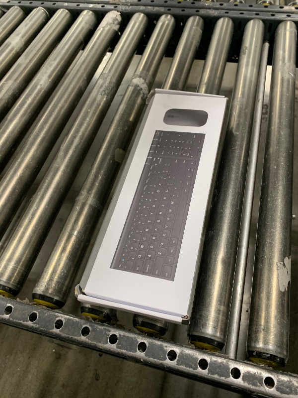 Photo 1 of seenda Rechargeable Wireless Keyboard and Mouse - Ultra-Thin Metal Keyboard with Low-Profile Keys