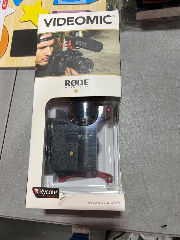 Photo 1 of Rode VideoMic Camera-Mount Shotgun Microphone with Rycote Lyre Shock Mounting, Black