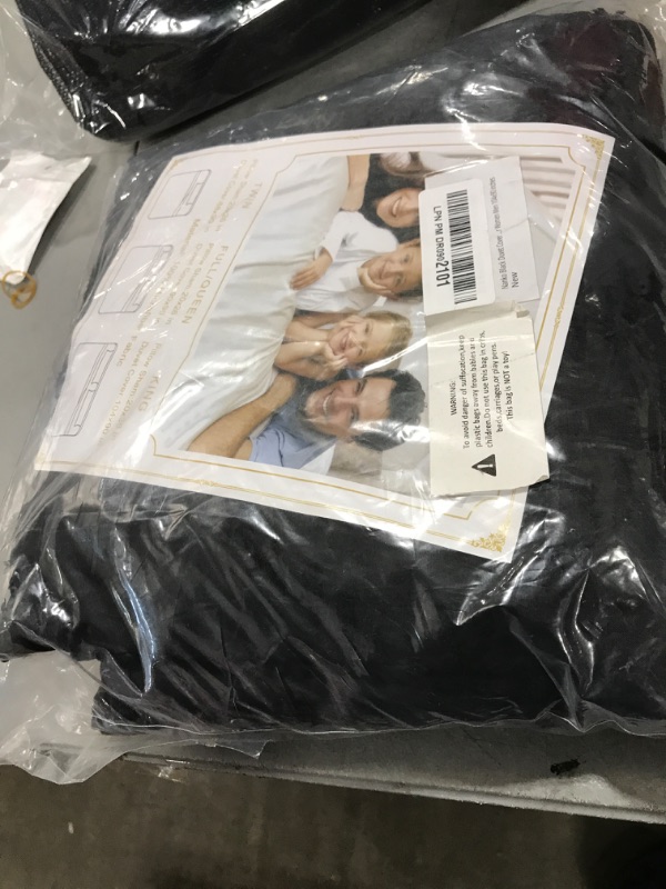 Photo 1 of Nanko Black Duvet Cover King Size, 3pc Luxury Modern Masculine Microfiber Bedding Duvet Cover Set with Zipper Closure, Aesthetic Shabby Chic Soft Geometric Quilt Cover for Women Men 104x90 inches