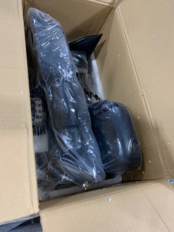 Photo 1 of Towing Mirrors for Chevy GMC 2002-2006 Avalanche 1500 2500, 1999-2004 Silverado 1500, 2000-06 Suburban 1500 2500, 2001-06 Sierra 2500 3500 HD Yukon Tahoe with Manual Folding Telescoping (1 Pair)
