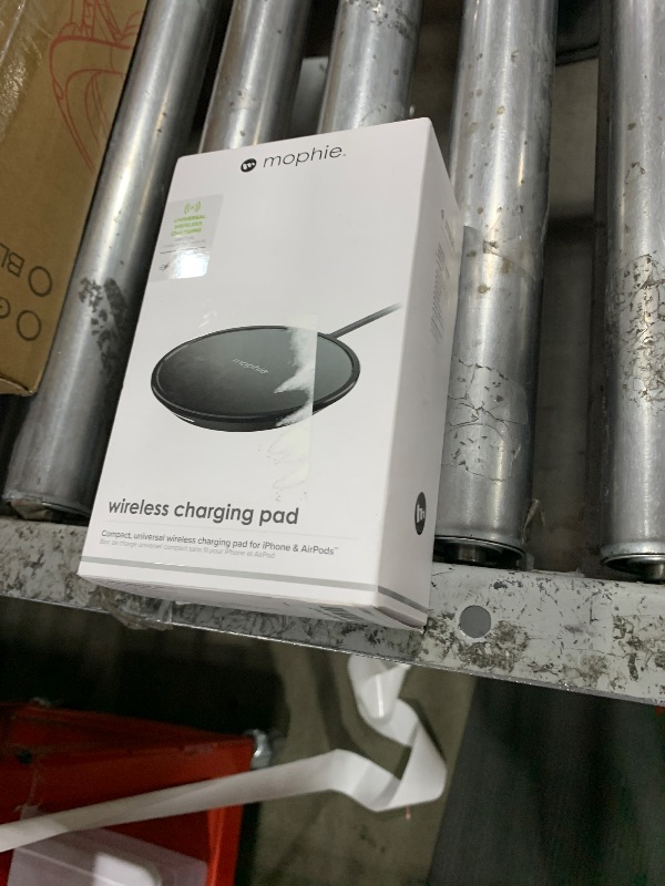 Photo 1 of Mophie Wireless Charge Pad - Apple Optimized - 7.5W Qi Wireless Technology for Apple Airpods, iPhone 11, 11 Pro, 11 Pro Max, XR, XS Max, X/XS, 8 and 8 Plus - Polished Black (409903447)