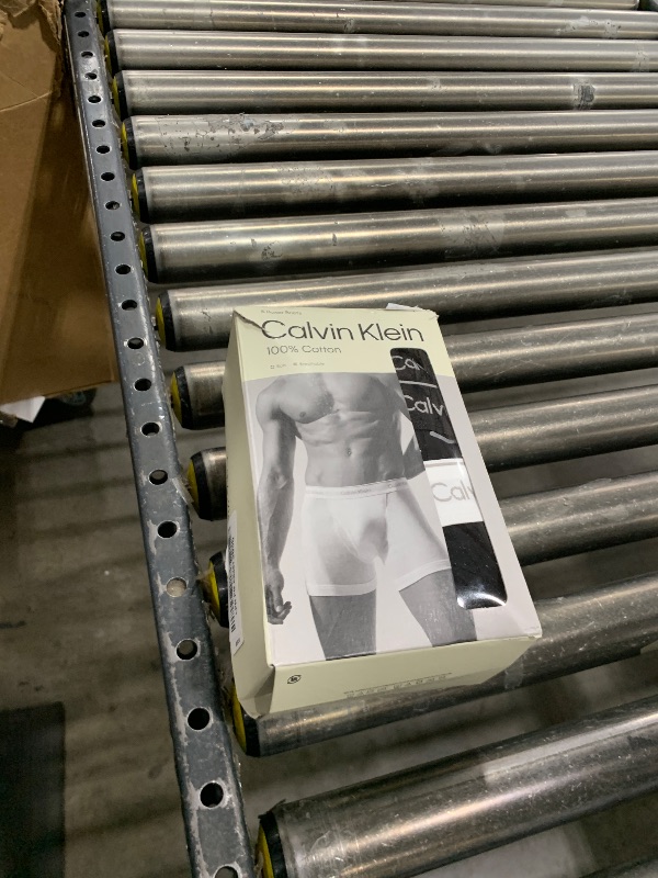 Photo 1 of Calvin Klein Men's Cotton Classics 5-pack Boxer Brief, 3 Black Bodies W / Black Wb, 2 Black Bodies W / White, Medium