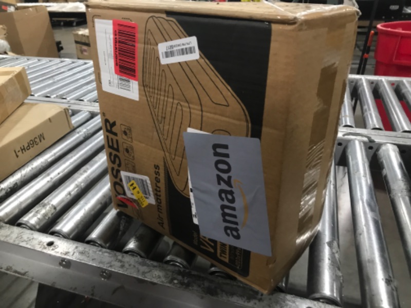 Photo 1 of VOSSER Twin Air Mattress with Built-in Pump,Fast & Easy Inflation/Deflation Inflatable Mattress, Foldable Blow Up Mattress with Storage Bag, Inflatable Bed for Home, Camping & Guests