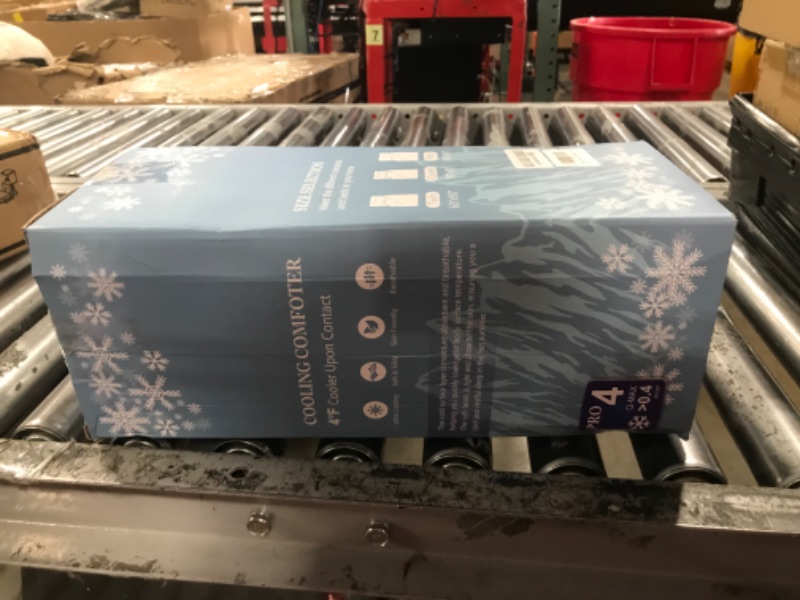 Photo 1 of downluxe Cooling Comforter Twin, All Season Cooling Blanket for Hot Sleepers, Lightweight Summer Comforter with Q-Max > 0.4 Arc-Chill Cooling Fiber to Absorb Body Heat, 60" x 90", Light Blue