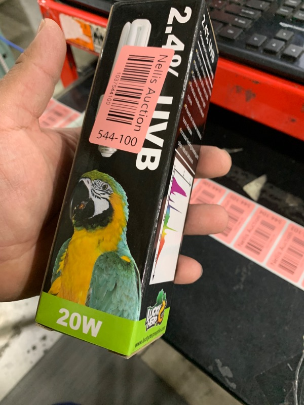 Photo 1 of Lucky Herp Compact Bird Lamp Lighting Bulb, 2.4% UVB, 20W,Screw Thread
