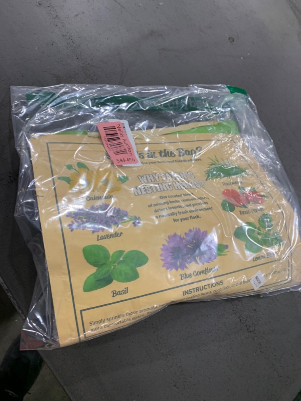 Photo 1 of Eaton Pet and Pasture Premium Nesting Herbs, Aromatic Blend for Nesting Boxes & Chicken Coop, Natural Refresher & Pest Deterrent