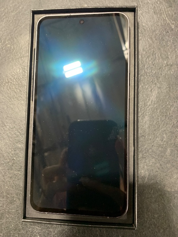 Photo 1 of SAMSUNG Galaxy S24 FE AI Phone, 256GB Unlocked Android Smartphone, High-Res 50MP Camera, Long Battery Life, Brighter Display Screen, US Version, 2024, US 1 Yr Manufacturer Warranty, Graphite