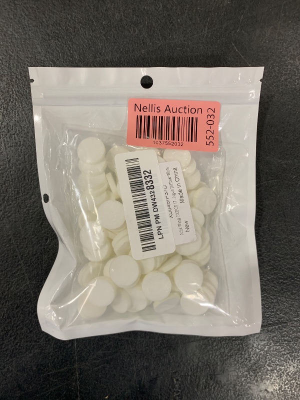 Photo 1 of Julie Wang 100PCS 17mm Round Aromatherapy Refill Pads Electric Humidifier Diffuser Refill Pads Scented Oil Pads for Scent Ball Plug-in Diffuser White