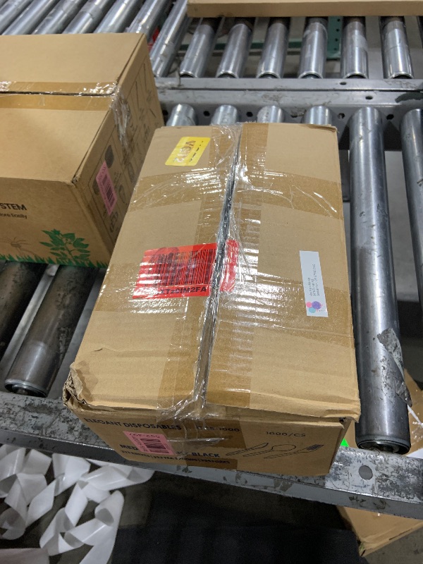 Photo 1 of 1,000 Plastic Disposable Cutlery Bulk Variety Pack Black Medium Weight Includes 334 forks, 333 knives, 333 soup spoons, Disposable Silverware Plastic Cutlery