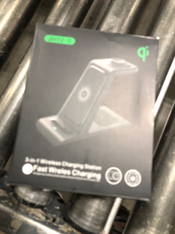 Photo 1 of Wireless Charging Station for Samsung Wireless Charger Galaxy S25 Ultra/S25/S24/S23/S22/S21/S20/S10/Note20/10/9/8 Galaxy Watch 7/6/5 Pro/4/3 Active 2/1 Stand Galaxy Buds3/2 Pro/Live Multiple Devices
