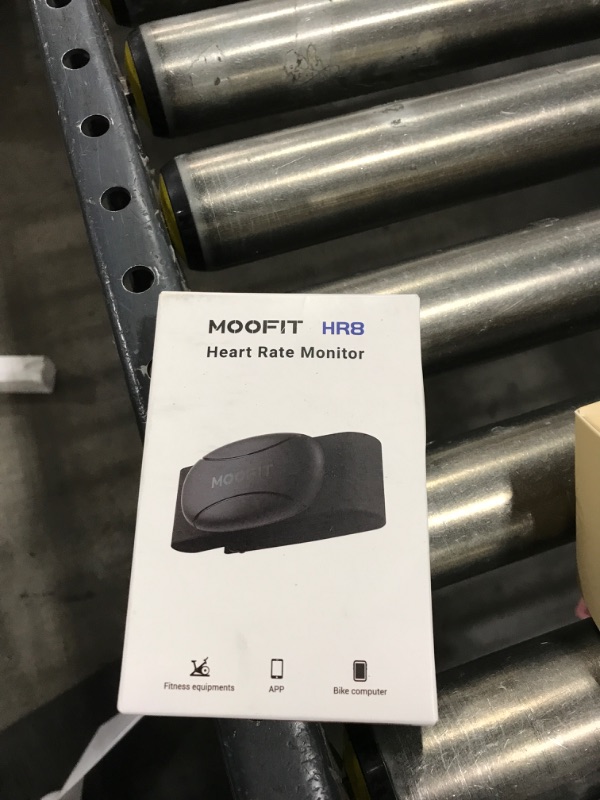 Photo 1 of moofit HR8 Heart Rate Monitor Chest Strap, Low Energy Real-Time Heart Rate Data Bluetooth 5.0/ANT+, Longer Communication Range, IP67 Waterproof, Compatible with iOS/Android Apps, Gym Equipment, Black