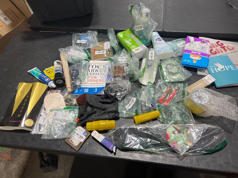 Photo 1 of bag of mixed items
