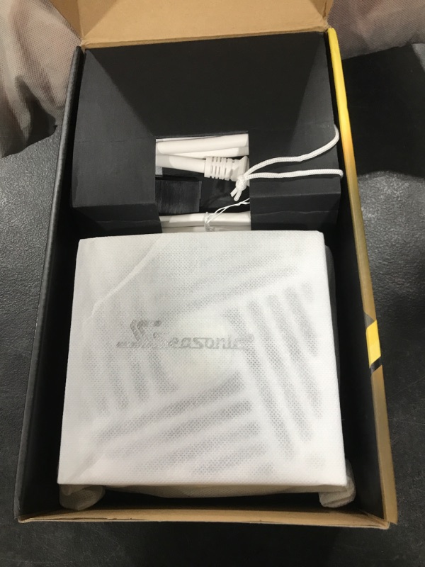 Photo 1 of Seasonic Focus GX-850 White ATX3, 850W 80+ Gold Full-Modular, Fan Control in Fanless, Silent, Cooling Mode, 40/50 Series, 10 Year Warranty, Power Supply for Gaming, SRP-FGX851-A5A32SF.