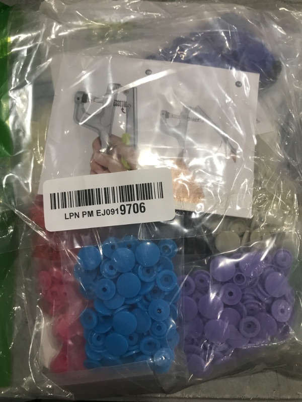 Photo 1 of ilauke 400 Sets Snap Buttons with Snap Pliers T5 Plastic Snaps No-Sew Buttons Fastener Setter for Clothing Diapers Bibs Rain Coat Crafting