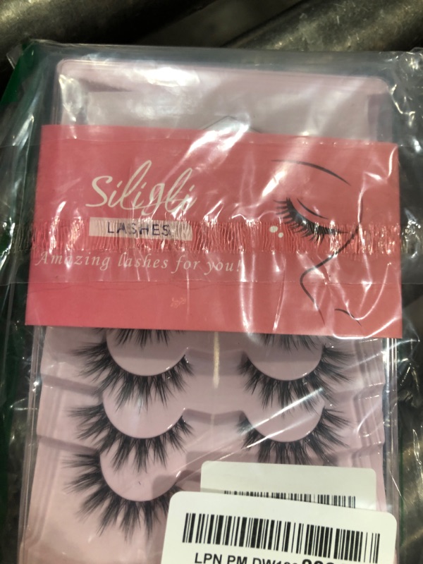 Photo 1 of Lashes Natural Cat Eye Lashes Wispy Eyelashes 15mm False Eyelashes Wispy Lashes 3D Volume Strip Eyelashes Thin Cotton Band Soft Fake Eyelashes False Lashes Pack 7 Pairs Siligli