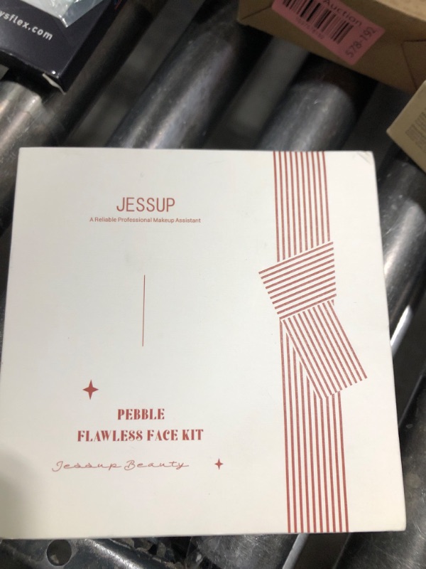 Photo 1 of Jessup Foundation Brush with Makeup Sponge Set, 1pc Flat Top Kabuki Brush and 3pcs Make up Sponges for Concealer Blending Blush Powder Buffing Stippling with Gift Box, T505