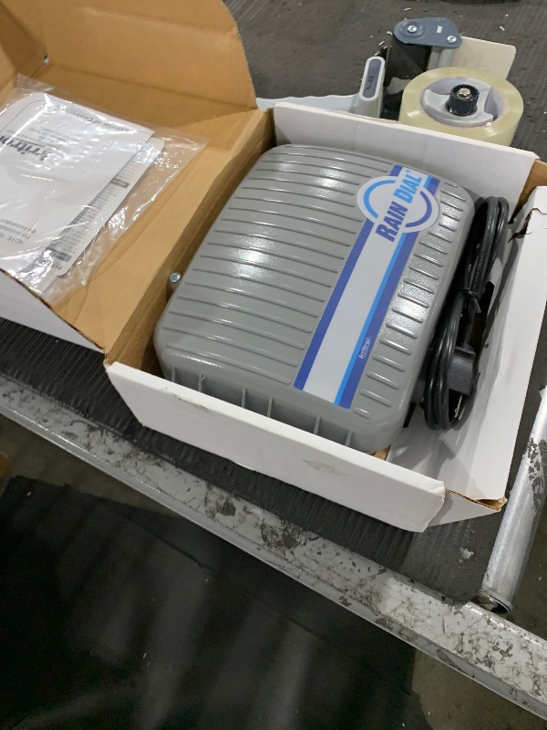 Photo 1 of Irritrol Rain Dial RD900-INT-R 9 Station Indoor Irrigation Controller