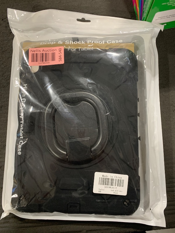 Photo 1 of ipad and screen protector