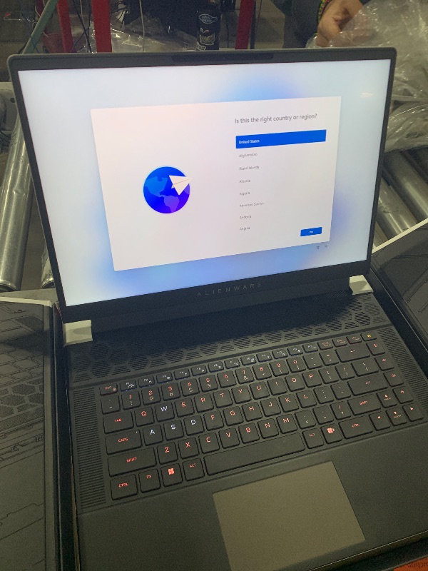 Photo 1 of Alienware X16 R2 Gaming Laptop - 16-inch QHD+ 240Hz 3ms Display, Intel Core Ultra 9-185H, 32GB LPDDR5X RAM, 1TB SSD, NVIDIA GeForce RTX 4080 12GB GDDR6, Windows 11 Home, Onsite Service - Lunar Silver