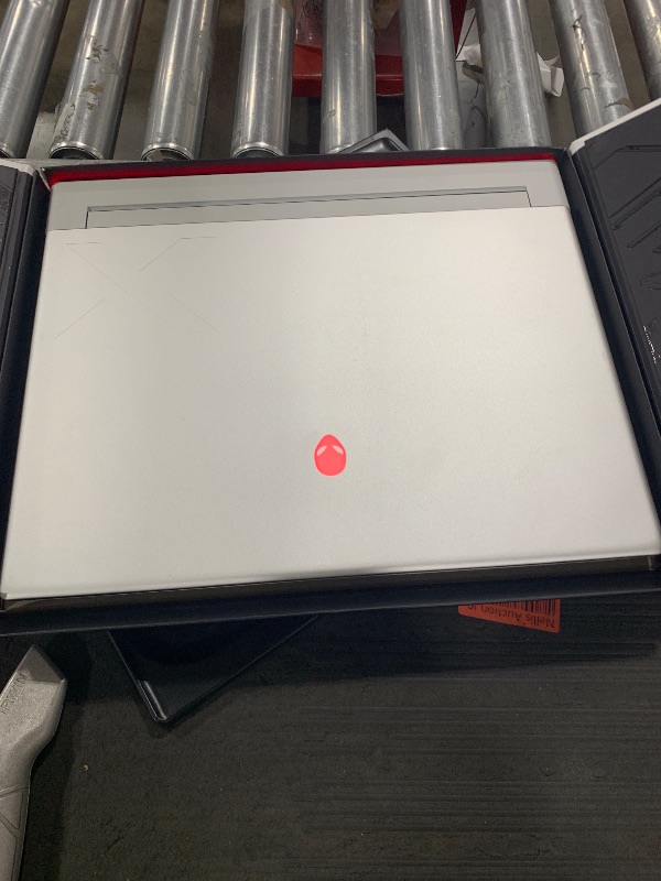 Photo 1 of Alienware X16 R2 Gaming Laptop - 16-inch QHD+ 240Hz 3ms Display, Intel Core Ultra 9-185H, 32GB LPDDR5X RAM, 1TB SSD, NVIDIA GeForce RTX 4080 12GB GDDR6, Windows 11 Home, Onsite Service - Lunar Silver