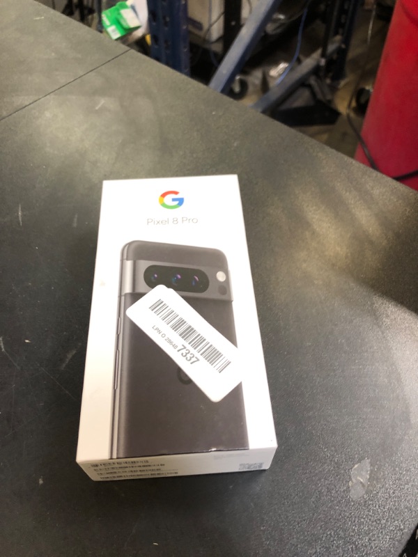 Photo 7 of Google Pixel 8 Pro - Unlocked Android Smartphone with Telephoto Lens and Super Actua Display - 24-Hour Battery - Obsidian - 128 GB
 (factory sealed)