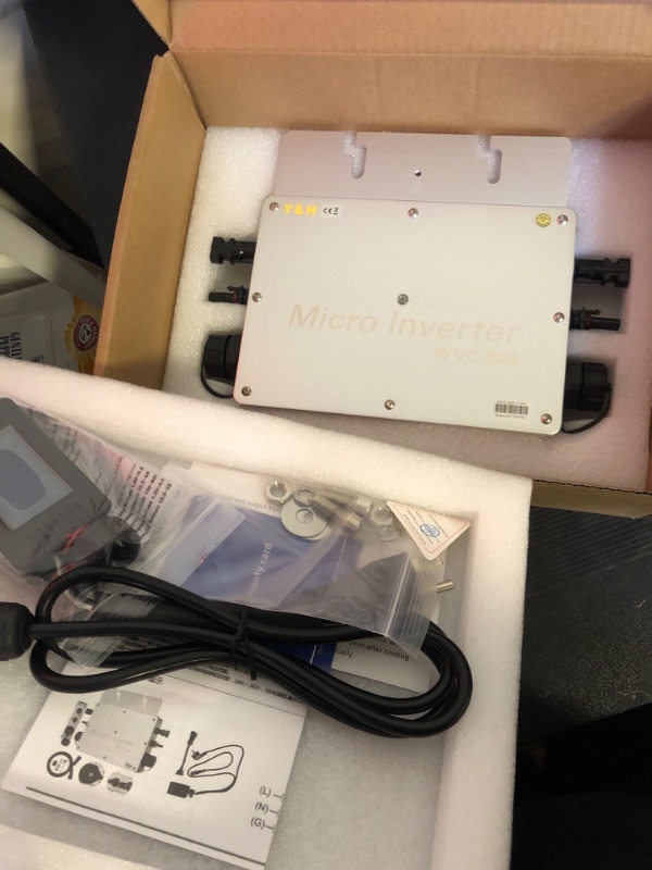 Photo 1 of Y&H 600W Solar Grid Tie Micro Inverter with AC Data Monitoring Display Screen Waterproof IP65 MPPT DC28-50V PV Input AC80-160V Output for 24V 36V Solar Panel