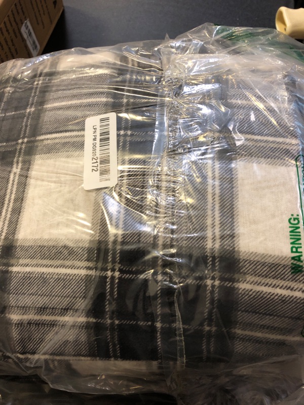 Photo 2 of Comfort Spaces Cotton Flannel Breathable Warm Deep Pocket Sheets with Pillow Case Bedding, King, Blue Plaid Scottish Plaid 4 Piece