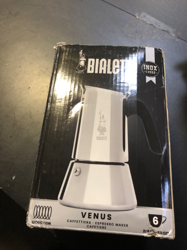 Photo 2 of Bialetti - New Venus Induction, Stovetop Coffee Maker, Suitable for all Types of Hobs, Stainless Steel, 6 Cups (7.9 Oz), Silver