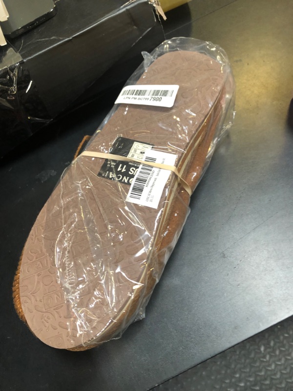 Photo 1 of ONCAI Mens Slippers with Orthotic Arch Support,Cotton-Blend High-Density Memory Foam Plantar Fasciitis House Slippers Warm Clogs Slip-on Indoor Outdoor Rubber Sole Felt Khaki Size 11