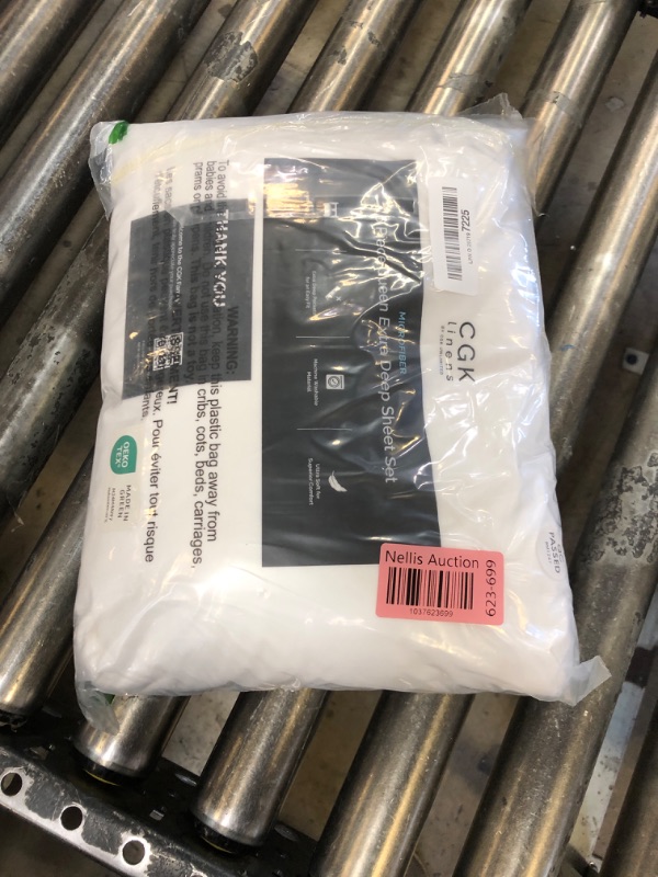 Photo 1 of Extra Deep Queen Sheet Set - 6 Piece Breathable & Cooling Sheets - Hotel Luxury Bedding Set w/18-24 Inch Extra Deep Pockets - Easy & Secure Fit - Super Soft, Wrinkle Free & Comfy - White, Queen Size