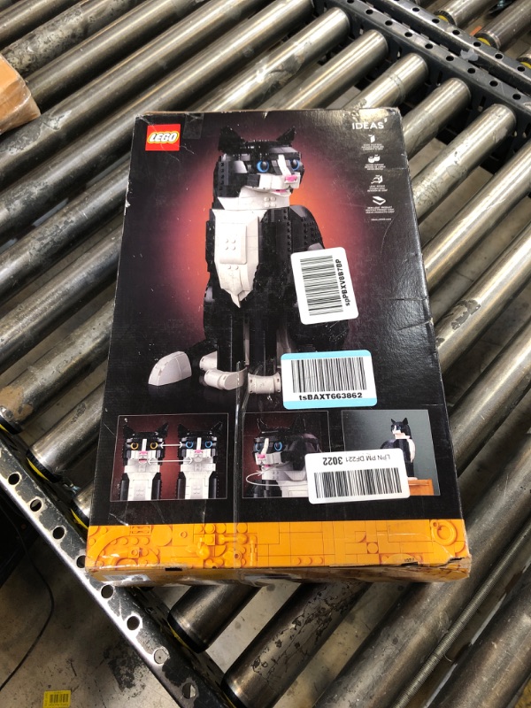Photo 1 of LEGO Ideas Tuxedo Cat - Building Sets for Adults Ages 18+ - DIY Crafts Kit for Home Decor, Living Room or Bedroom - Gifts for Cat Lovers, Women & Men - 21349