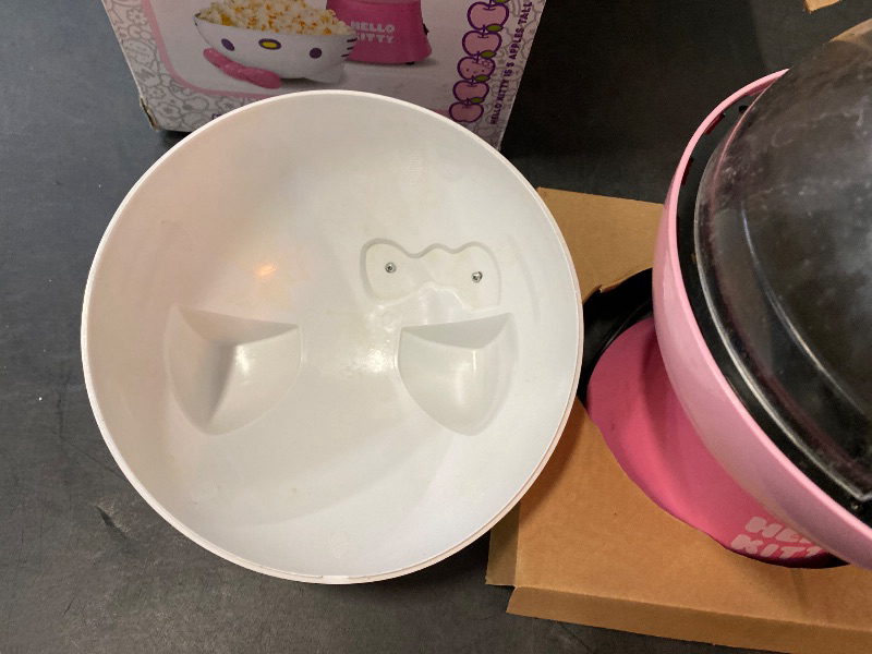 Photo 4 of Uncanny Brands Hello Kitty Popcorn Maker - Kitchen Appliance