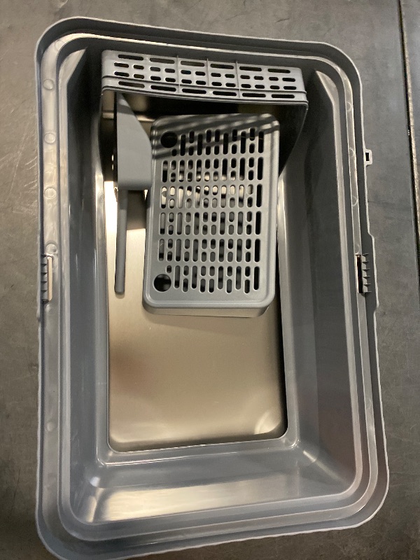 Photo 1 of Large Stainless Steel Cat Litter Box,Kitty Litter Box with Lid,XL Jumbo Enclosed High Sided Cat Litter Pan Boxes for Indoor Cats,Scoop with Holder,Non-Sticky Never Absorbs Odors