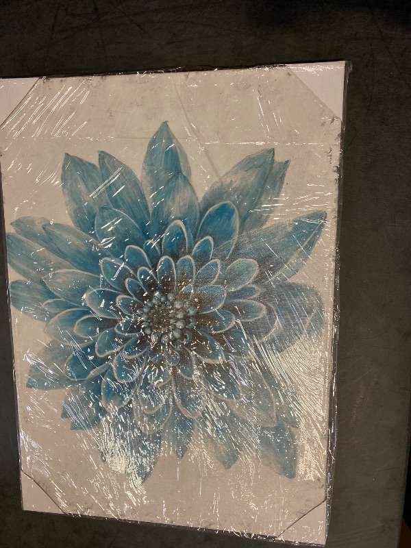 Photo 1 of Floral Canvas wall Art 28" x 20"