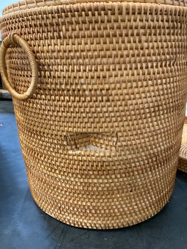 Photo 1 of Rattan Laundry Hamper With Lid, Round Wicker Large Hampers For Laundry With Liner Bag and Handles for Organizing Clothes Kids Toys Books (15.7" L×15.7"W×17.3"H?