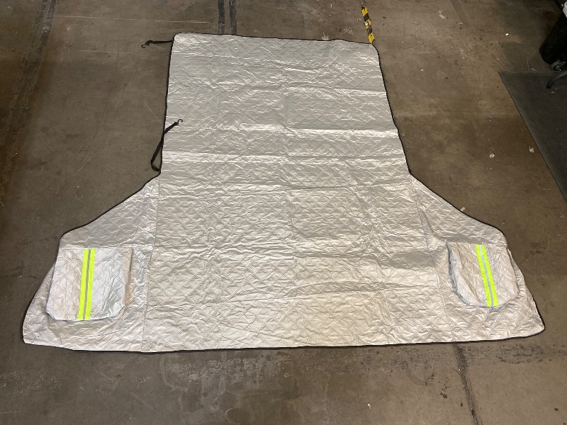 Photo 1 of Sunshade/ Suncover 7x5 windshield snow cover for car/truck 