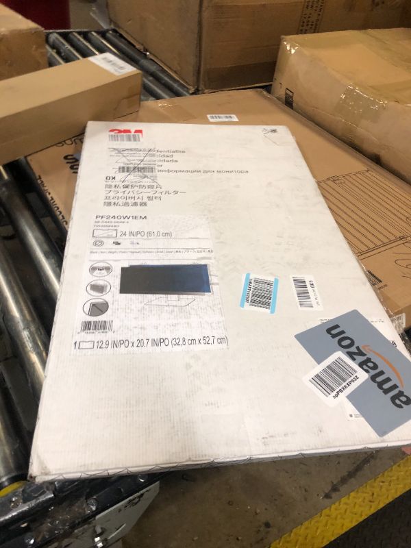 Photo 1 of 3M Privacy Filter for 24in Full Screen Monitor with 3M Comply Magnetic Attach (16:10 Aspect Ratio)