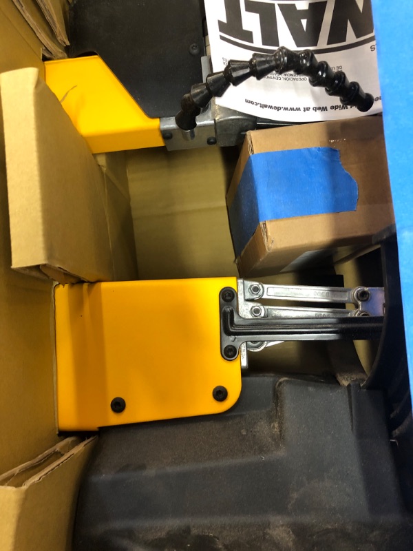 Photo 3 of DEWALT Scroll Saw, 1.3 Amp, 20 in Steel Blade, With Variable-Speed Trigger, For Precise Cuts (DW788)