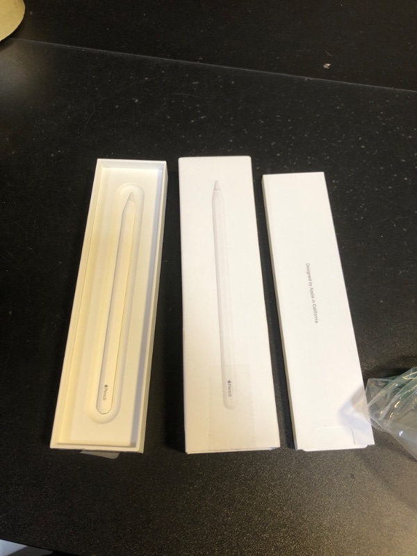 Photo 2 of Apple Pencil (2nd Generation): Pixel-Perfect Precision and Industry-Leading Low Latency