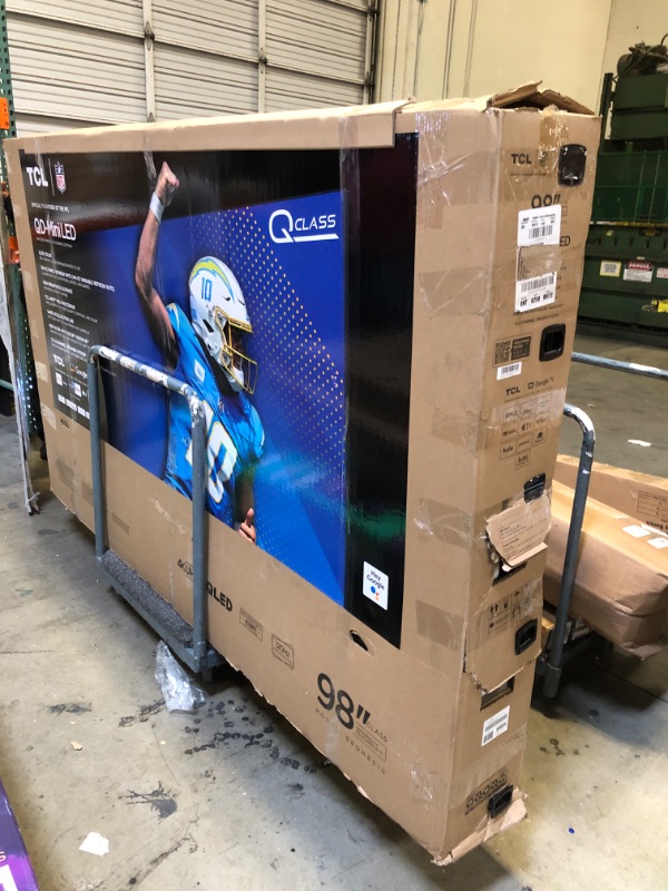 Photo 1 of 98" Class QM8-Series 4K UHD HDR QD-Mini LED Smart Google TV (2024)