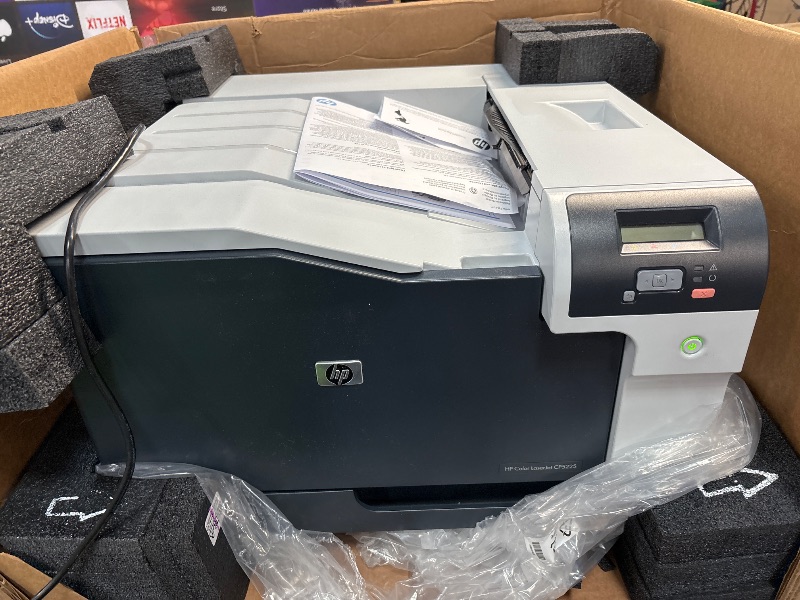 Photo 1 of HP Color LaserJet Professional CP5225n (CE711A)