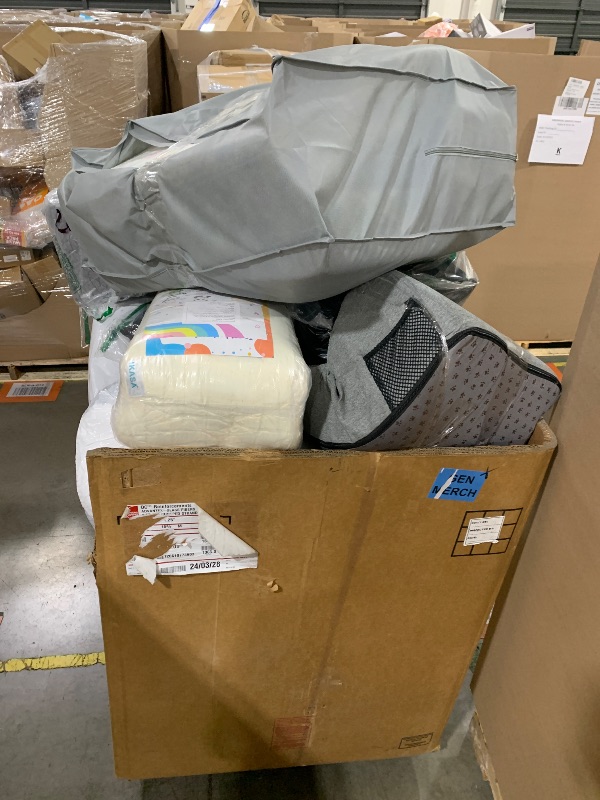 Photo 1 of Miscellaneous Home Comfort Items, 22 Items (Speedpack Not Included)