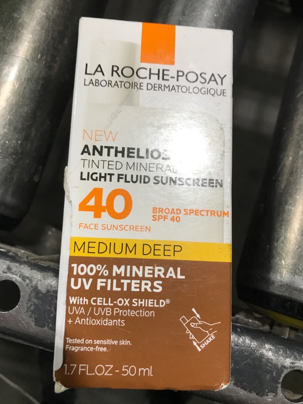 Photo 1 of La Roche-Posay Anthelios Tinted Sunscreen SPF 40+, Broad Spectrum SPF + Antioxidants, Titanium Dioxide & Zinc Oxide Sunscreen, 4 Flexible Shades With No White Cast, Oil Free & Oxybenzone Free