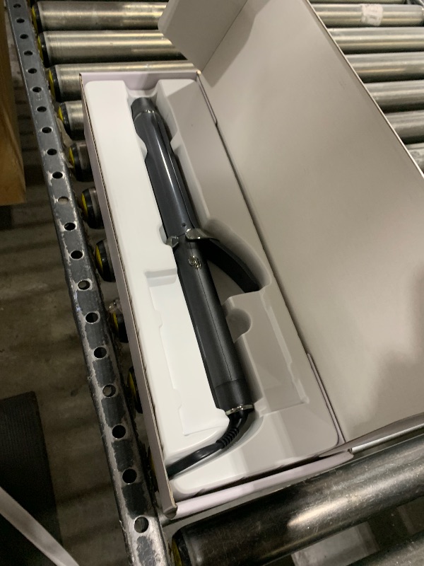 Photo 1 of T3 SinglePass Curl X Extra-Long Barrel 1.25" Curling Iron with 9 Heat Settings and Ceramic Barrel 