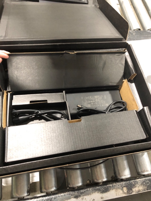 Photo 1 of Alienware X16 R2 Gaming Laptop - 16-inch QHD+ 240Hz 3ms Display, Intel Core Ultra 9-185H, 32GB LPDDR5X RAM, 1TB SSD, NVIDIA GeForce RTX 4080 12GB GDDR6, Windows 11 Home, Onsite Service - Lunar Silver