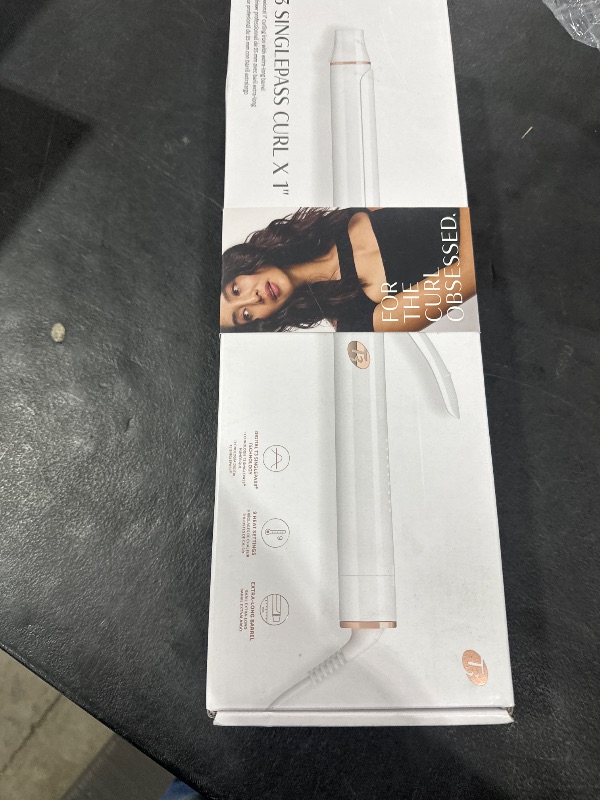 Photo 1 of T3 SinglePass Curl X Extra-Long Barrel 1", 1.25", 1.5" Curling Iron with 9 Heat Settings and Ceramic Barrel for Fast Styling and Lasting Results on All Hair Types