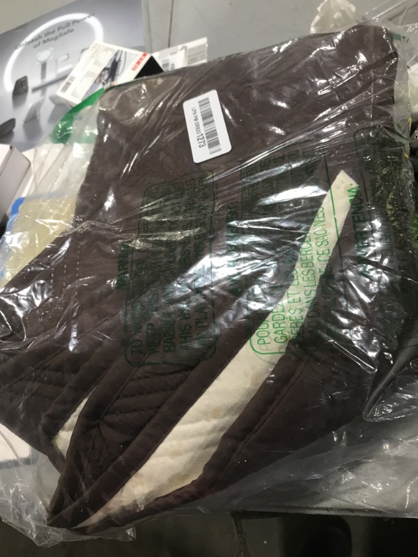 Photo 1 of Ameritex Waterproof Dog Bed Cover Pet Blanket with Anti-Slip Back for Furniture Bed Couch Sofa