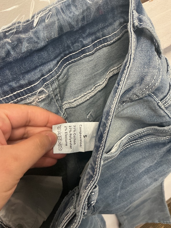 Photo 1 of Size  4 small  AprPith Women Mid Waisted Bootcut Jeans Zip Stretchy Slim Casual Double Button Flare Denim Pants with Distressed Pocket Light Blue